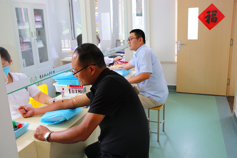 關(guān)愛員工健康 拓展幸?？臻g——中建聯(lián)合工會(huì)組織2019年度員工健康體檢(圖2)